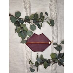 Wander Beauty Lip Makeup Bag in Red & Gold